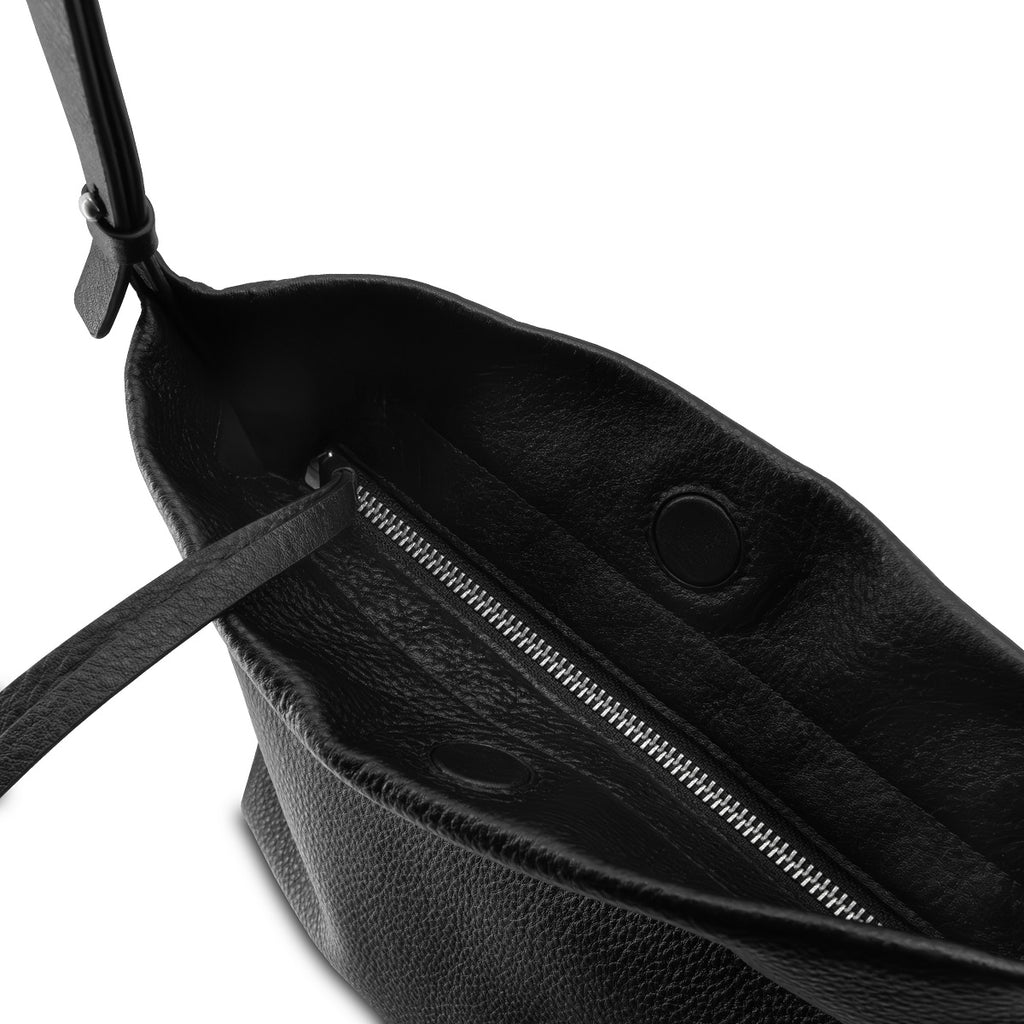 Poppy Leather Crossbody Bag (Pebbled Black) - Samuel Ashley