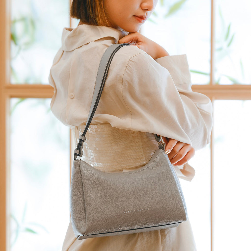 Samuel Ashley - Cameron Leather Shoulder Bag in etoupe