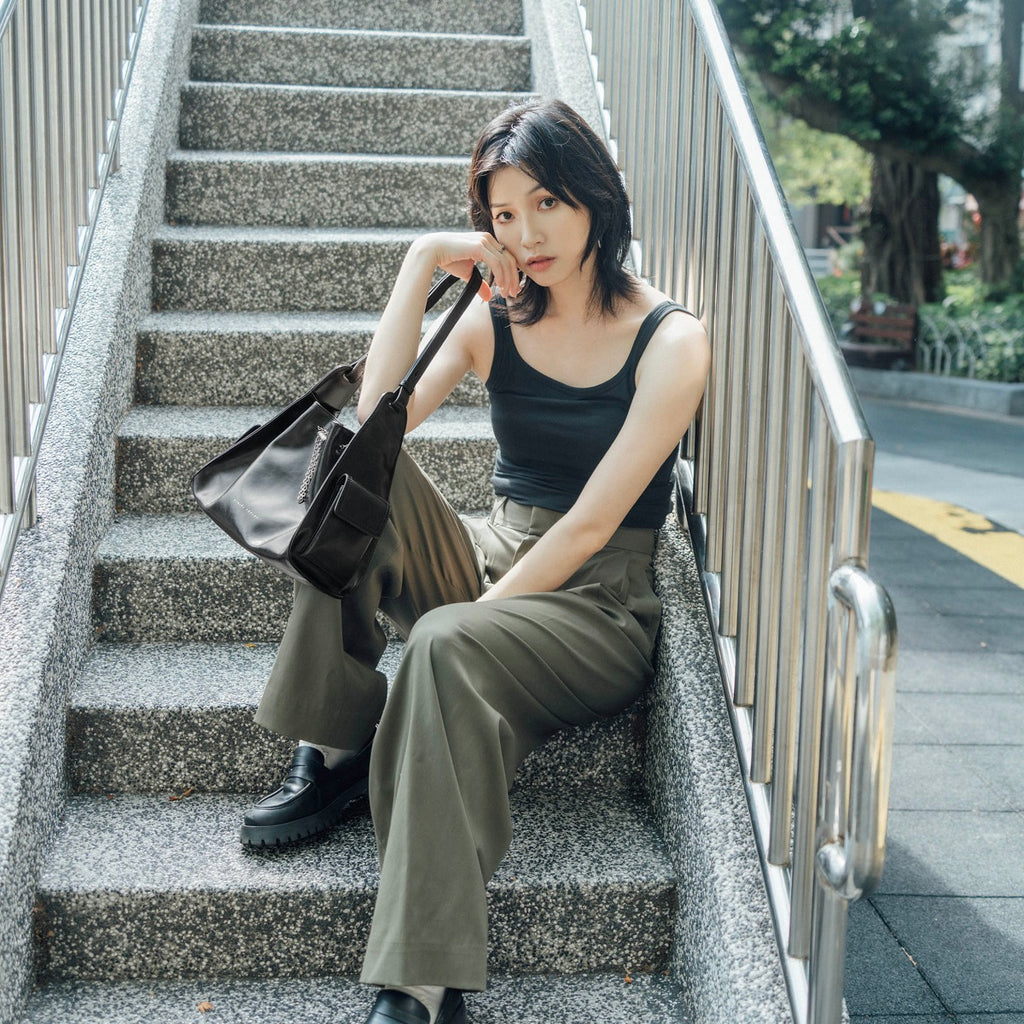 Samuel Ashley - Senya Leather Drawstring Bag in black