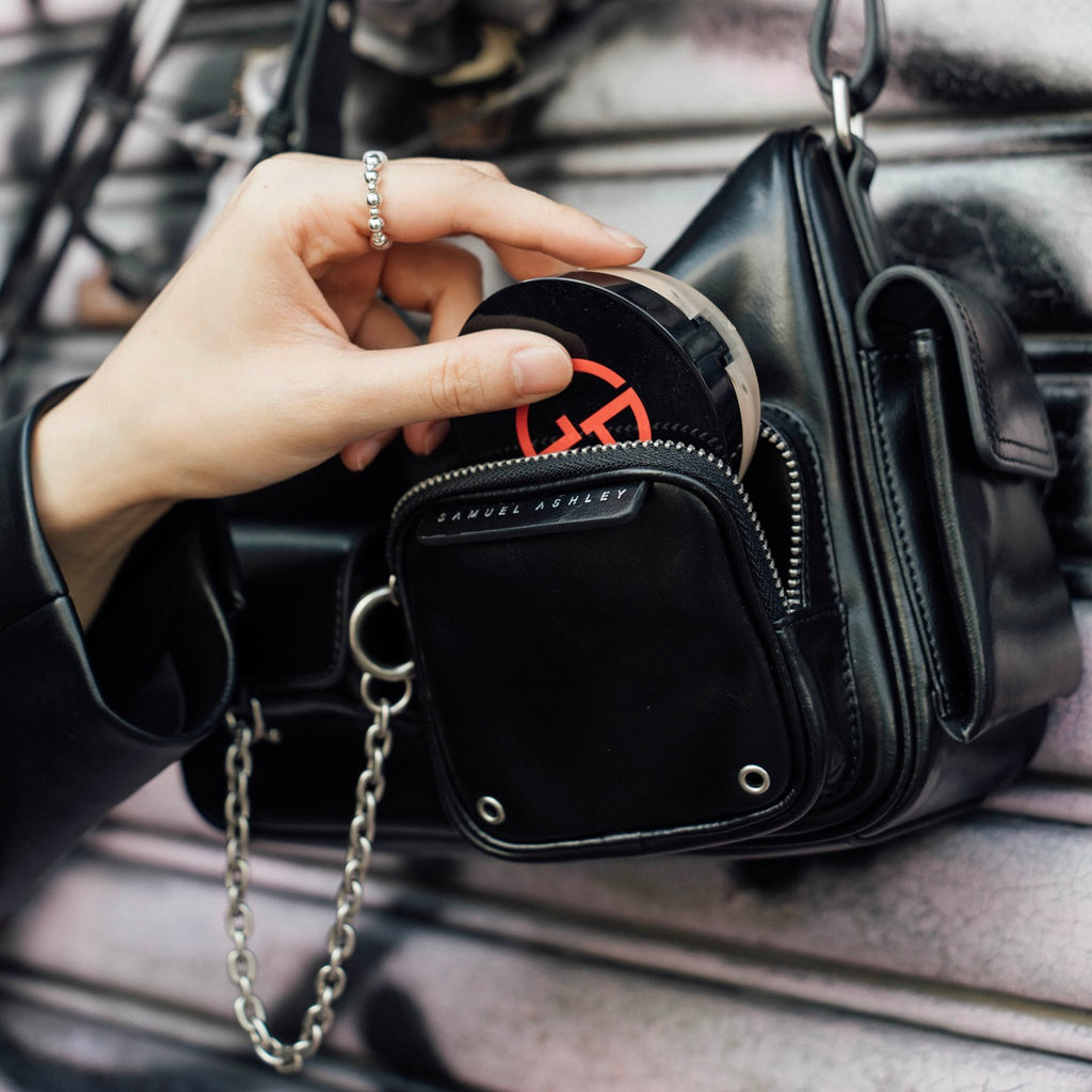 Samuel Ashley - Avril Leather Crossbody Bag in black