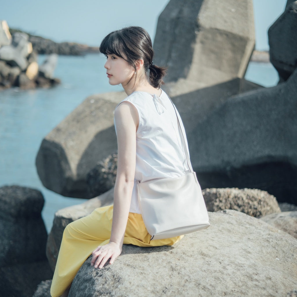 Poppy Leather Crossbody Bag - Samuel Ashley