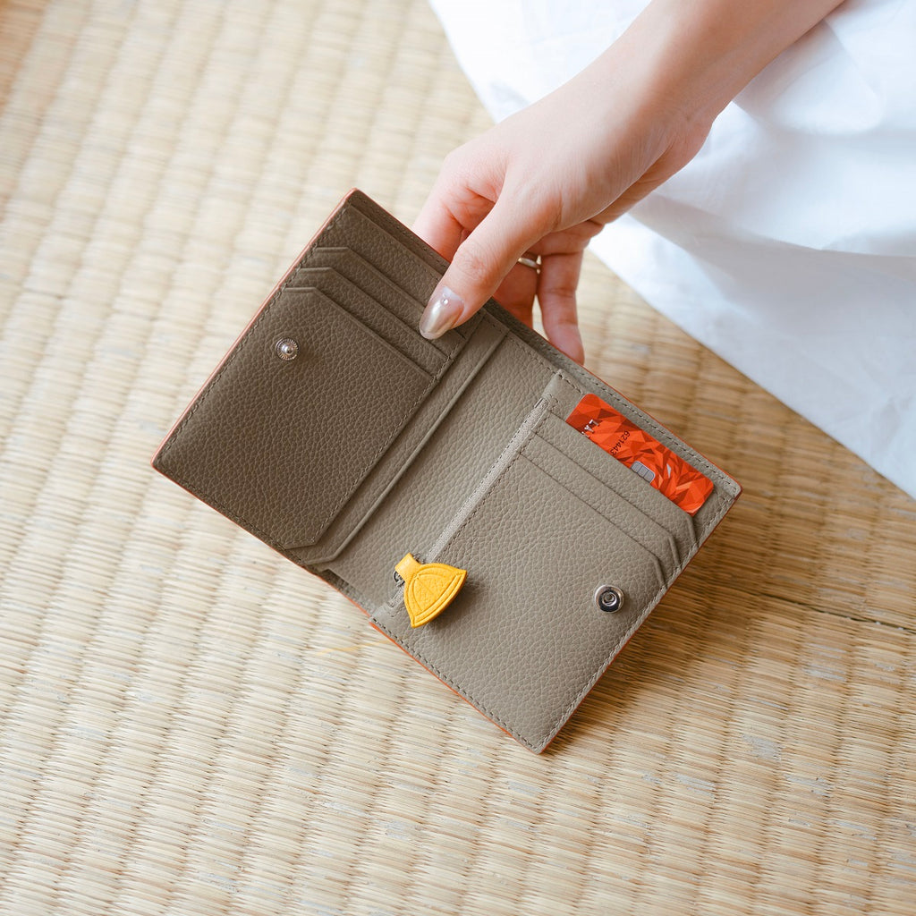 Samuel Ashley x Chibi Maruko Chan Bi-fold Leather Wallet - Brick Red