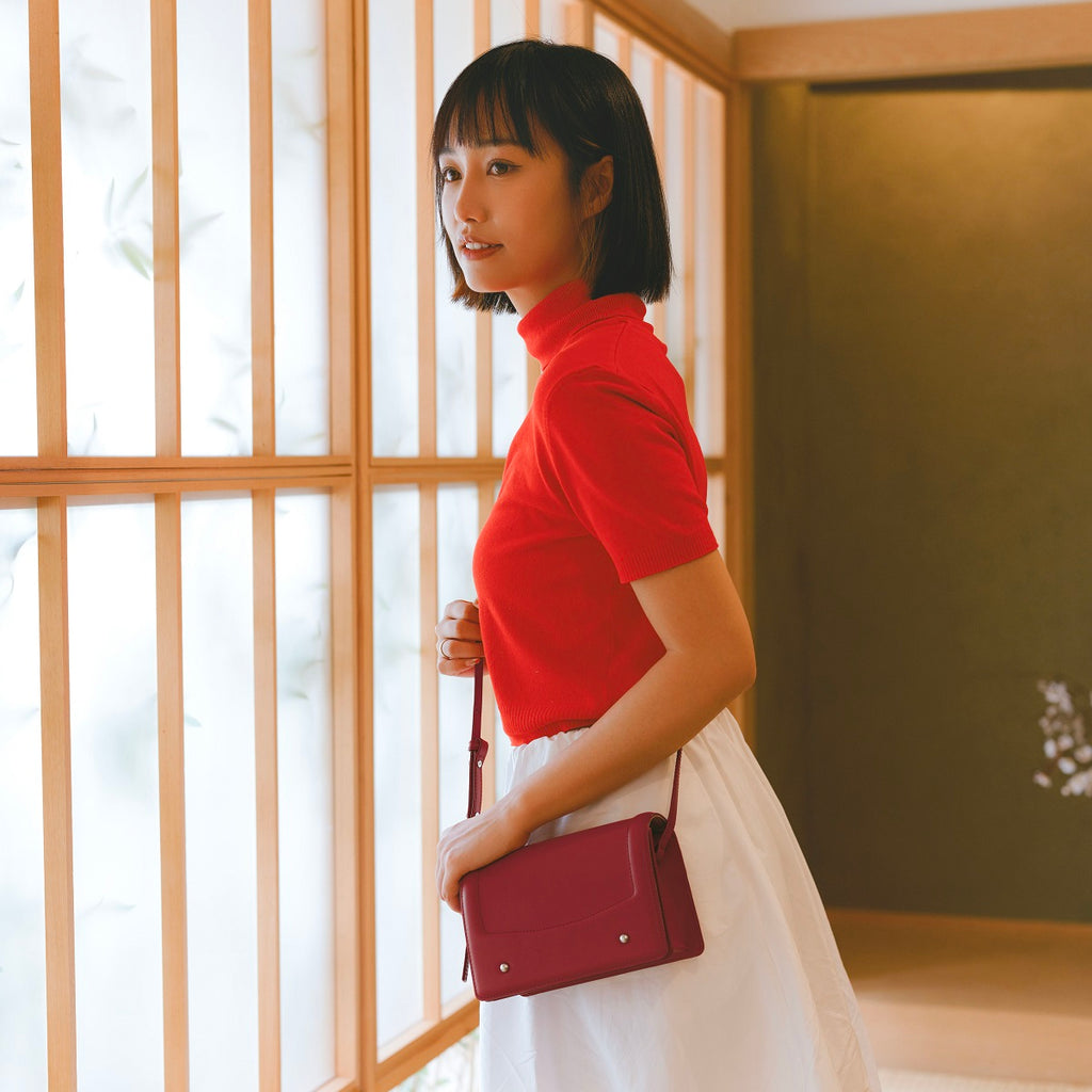 Samuel Ashley x Chibi Maruko Chan East-West Leather Crossbody Bag - Cherry