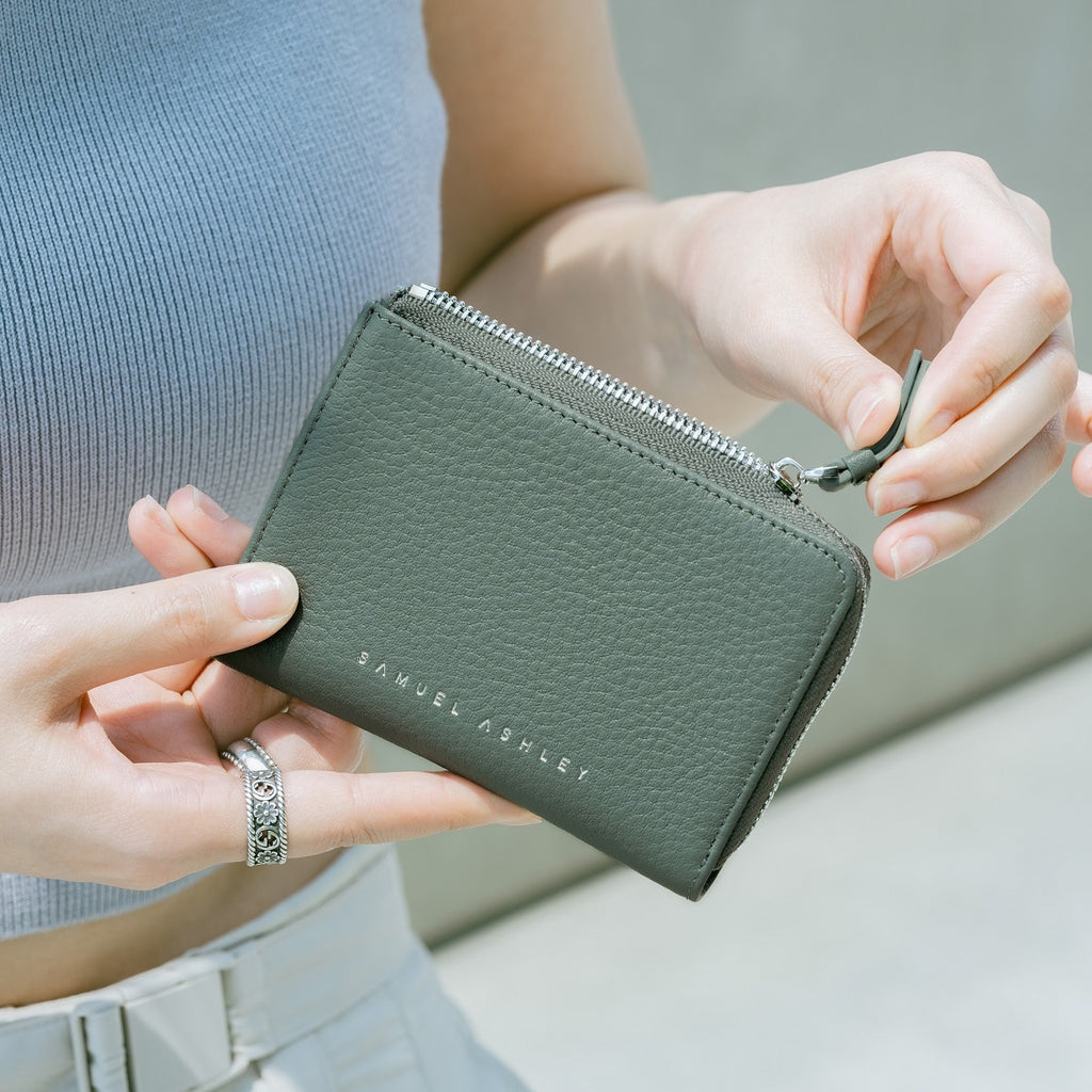 Roxie Leather Key Purse - Samuel Ashley