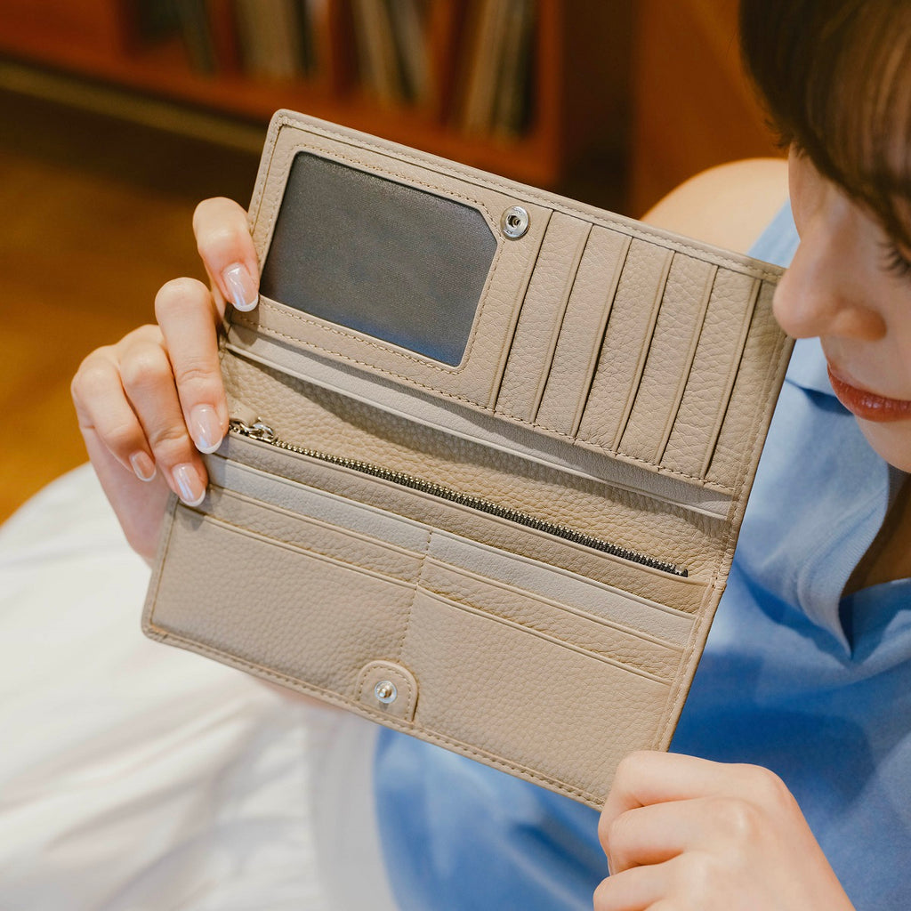 Samuel Ashley - Emerson Long Leather Wallet in etoupe