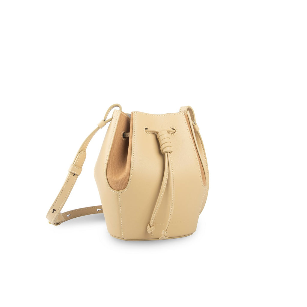 Samuel Ashley - Mini Chantal Drawstring Leather Bag in french vanilla