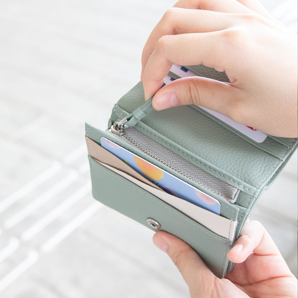 Lola Leather Bi-fold Wallet - Samuel Ashley